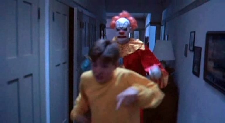 « À la recherche de films sur les sociétés secrètes, les théories du complot et les clowns »