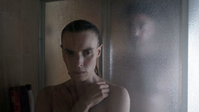 Après le traumatisant « Speak No Evil » (« Ne dis rien »), Christian Tafdrup poursuit dans l&rsquo;horreur avec « Let the Evil Go West »