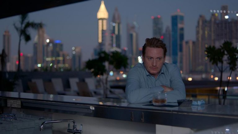 « Dune Dreams » de Samuel Doux: Benoît Magimel halluciné à Dubaï