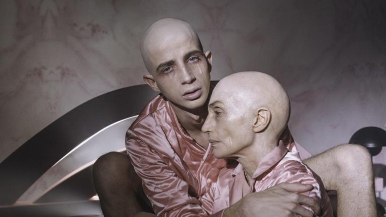 « La Pieta » de Eduardo Casanova sur Shadowz: entre « Santa Sangre » et « Faux Semblants », une variation surréaliste un peu surfaite