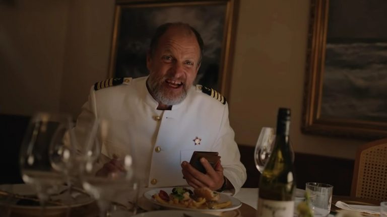 « Sans filtre » de Ruben Östlund: la farce triste monde tragique ayant remporté la Palme d&rsquo;or 2022