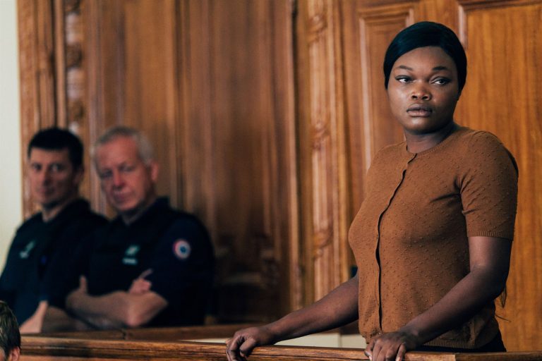 « Saint-Omer »: Alice Diop brûle les frontières entre fiction et documentaire