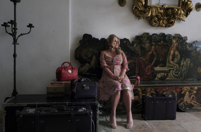 « The White Lotus » saison 2 explose la saison 1: Jennifer Coolidge superstar de cette déclaration d&rsquo;amour fou au cinéma italien