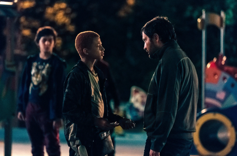 « Goutte d&rsquo;or » de Clément Cogitore: un geste de croyance par le réalisateur de « Braguino »