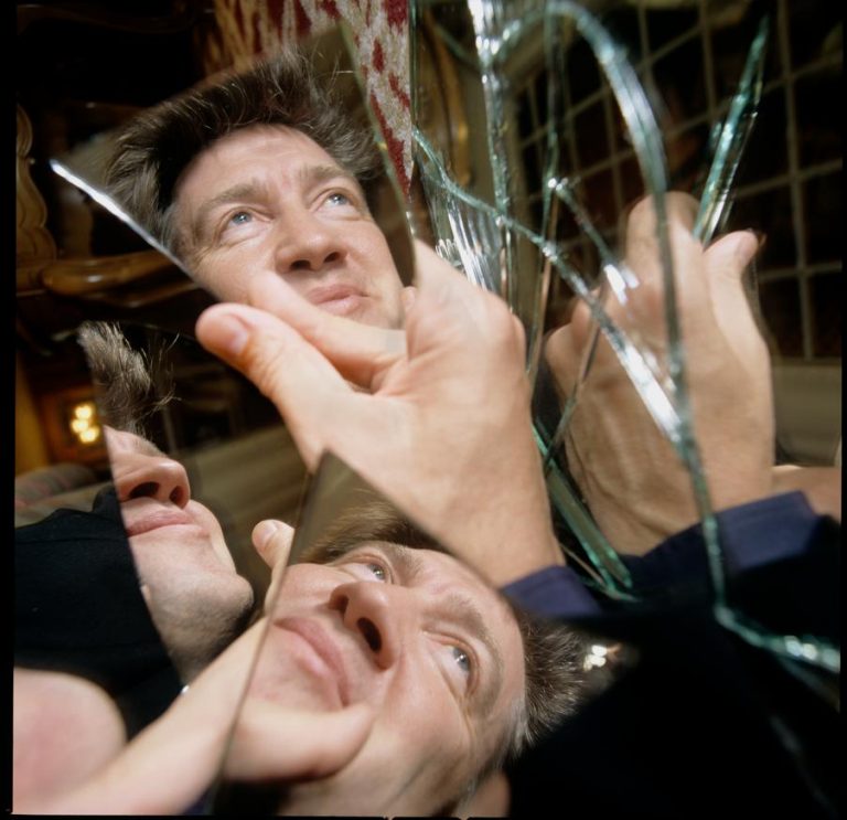 « Lynch/Oz » d’Alexandre O. Philippe: quand l’univers du réalisateur de « Twin Peaks » se connecte au film « Le Magicien d’Oz »