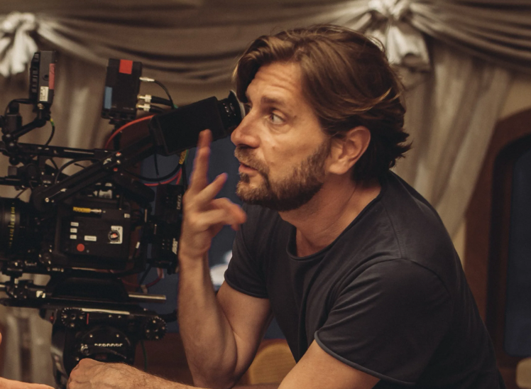 On en sait plus sur « The Entertainment System Is Down » de Ruben Östlund