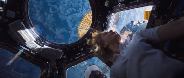 Plus fort que Tom Cruise: le premier long-métrage tourné dans l&rsquo;espace dispo en Russie