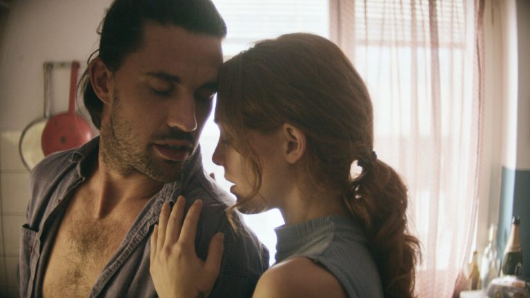 « 99 moons »: une histoire classique avec du sexe, de la techno et de la MDMA