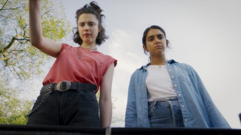 « Drive away dolls »: Margaret Qualley et Geraldine Viswanathan dans le road-trip d&rsquo;Ethan Coen