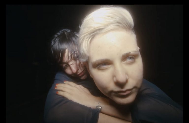 Quand, soudain, Slowdive revient avec un beau morceau de doux chaos pour l&rsquo;été