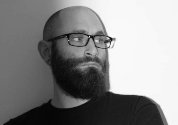 Benoît Minville, écrivain: « Je suis un produit des années 80-90 et de la culture pop cheesy »