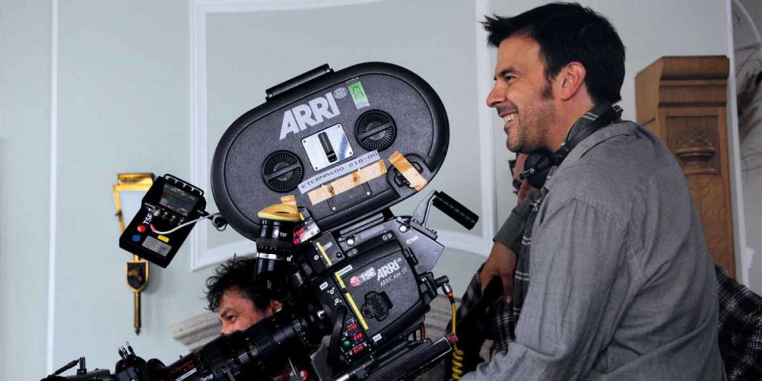 François Ozon prépare un film sur « un repas de famille criminel »