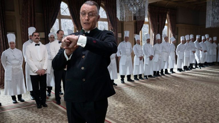 « The Palace » de Roman Polanski, un « film faible » selon le sélectionneur de la Mostra de Venise