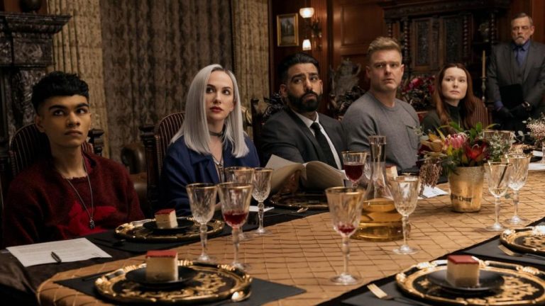 « La Chute de la maison Usher » de Mike Flanagan sur Netflix: Edgar Allan Poe dépoussiéré