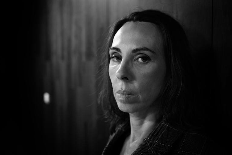 [INTERVIEW MARINA DE VAN] Deux films inédits, « Ma nudité ne sert à rien » et « Tous comptes faits », son livre « Lettre à ma chatte »… Entretien psy et cinéma avec la réalisatrice