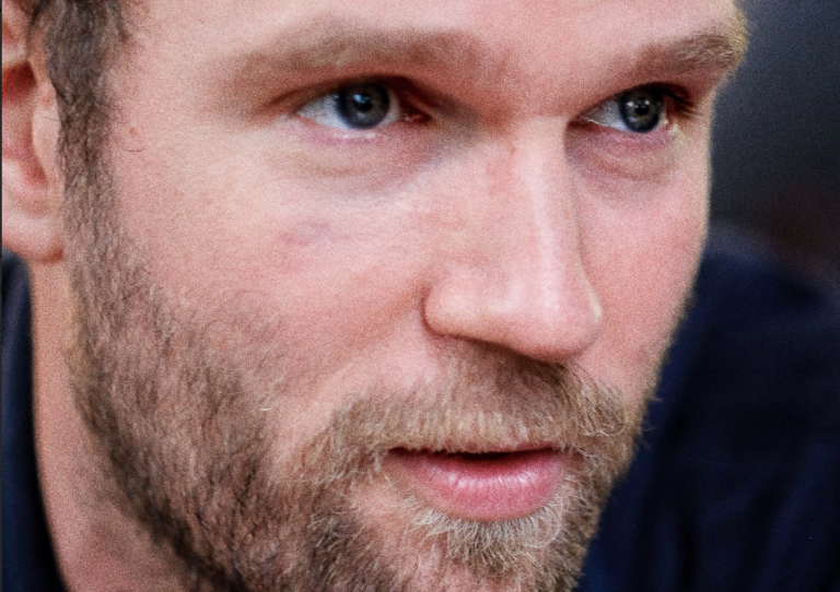 Timm Kröger, réalisateur de « Universal Theory »: « Dans un multivers, il ne peut pas y avoir une seule histoire ni une seule fin. »