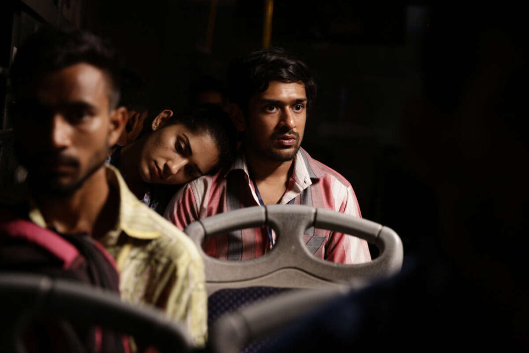 « Agra, une famille indienne » de Kanu Behl: une chronique étrangement chaos d’une société sous tension(s)