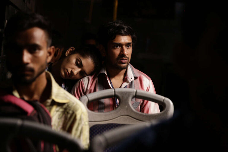 « Agra, une famille indienne » de Kanu Behl: une chronique étrangement chaos d’une société sous tension(s)