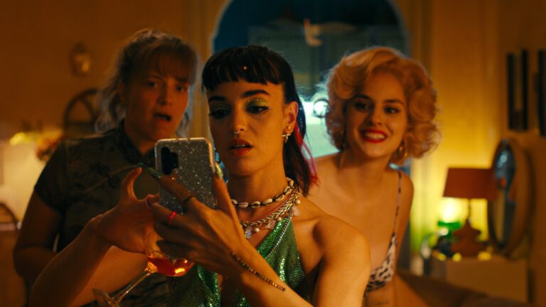 Cannes 2024: « Les Femmes au Balcon » de Noémie Merlant, première image