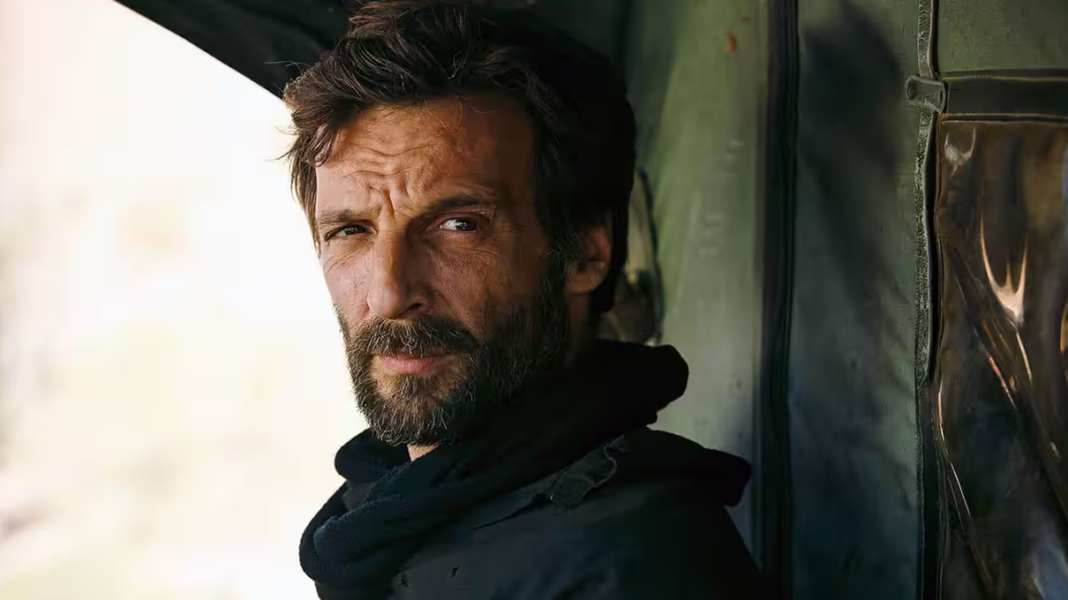 « The Big War »: Mathieu Kassovitz confirme son retour à la réalisation avec une adaptation de « La bête est morte »