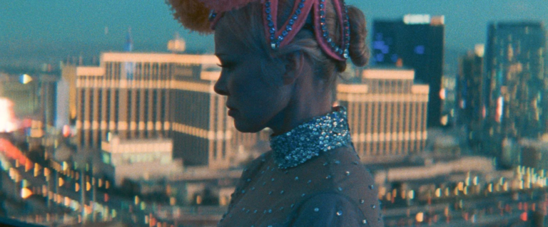 « The Last Showgirl »: Pamela Anderson de retour au cinéma avec Jamie Lee Curtis et Dave Bautista chez Gia Coppola