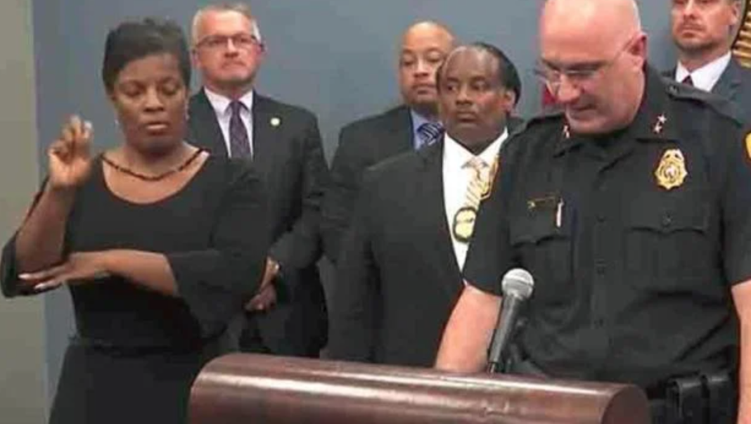 L’interprète en langue des signes racontait en fait n’importe quoi