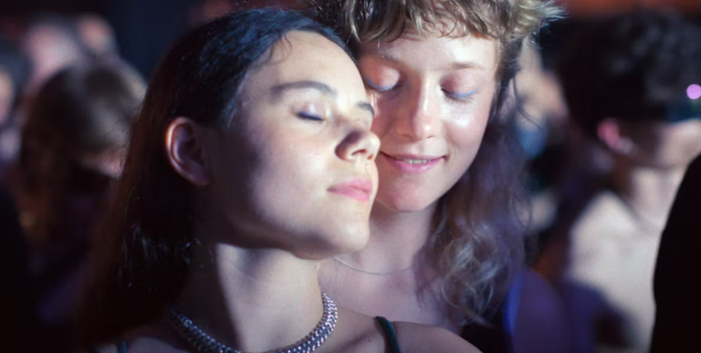 « Langue étrangère »: les merveilleuses nouvelles de Rebeka Warrior