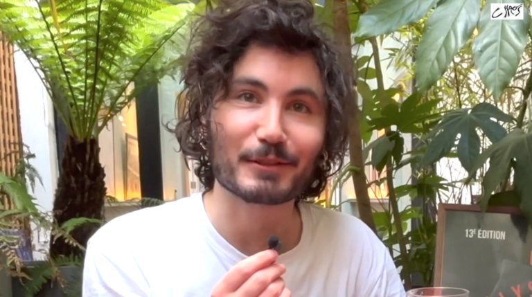 Alexis Langlois dans la ChaosTV: « Taxi Zum Klo », « Barb Wire »… ses films chaos préférés