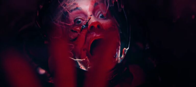 « Ash » de Flying Lotus se dévoile enfin dans une bande-annonce, Eiza González et Aaron Paul au casting