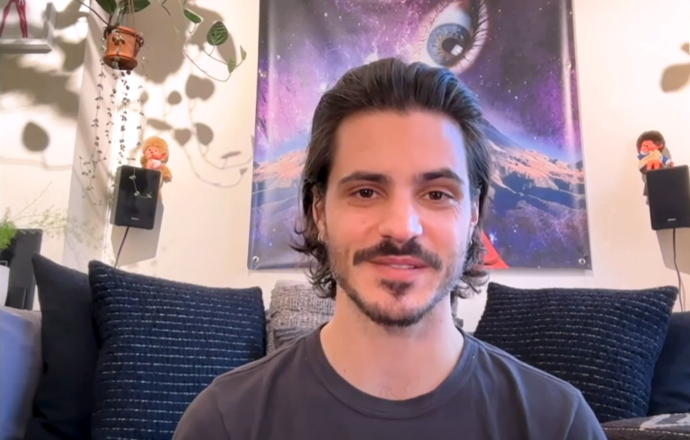 Matthieu Charneau, artiste transmédia, nous parle de David Lynch dans la Chaos TV