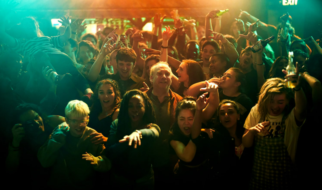 Technologies effrayantes, jeux vidéo immersifs… « Black Mirror » de retour en avril pour une saison 7 sur Netflix