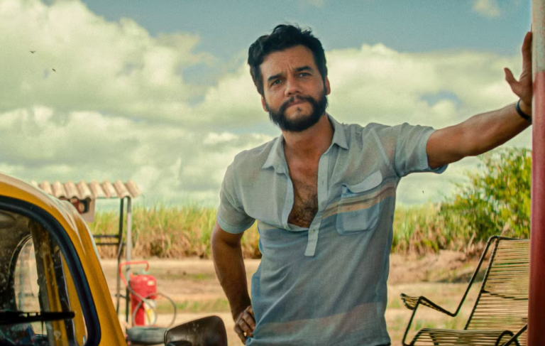 « L&rsquo;agent secret » de Kleber Mendonça Filho : thriller, mélo, fantastique… un passionnant dédale cinématographique à travers les genres du cinéma