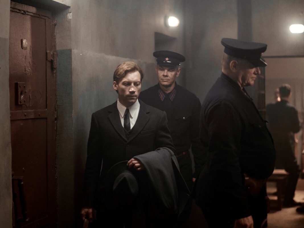 « Deux procureurs » de Sergeï Loznitsa : impressionnant cauchemar kafkaïen à Cannes 2025