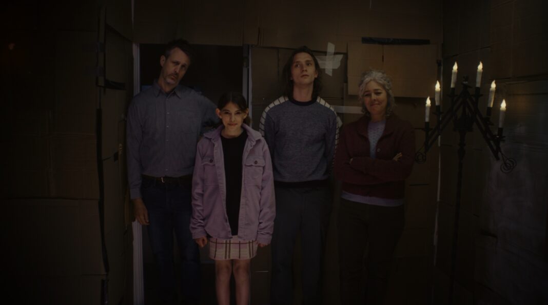 « Room Temperature » de Dennis Cooper et Zac Farley : le film le plus abouti de deux maîtres de l’étrangeté