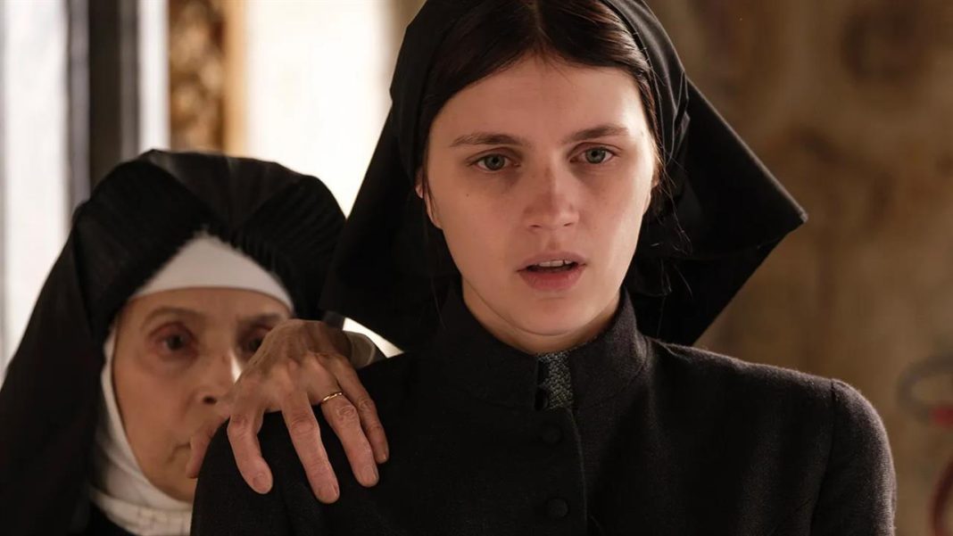 Après « La malédiction : l’origine », Arkasha Stevenson prépare un nouveau film d’horreur, Ari Aster en prod exécutif