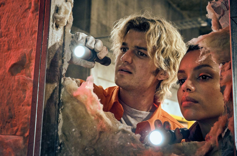 « Cold Storage » de Jonny Campbell : Joe Keery, Georgina Campbell et Liam Neeson dans un divertissement trop sage