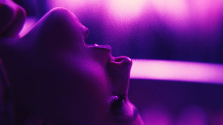 « Touch Me » : la comédie horrifique érotique de Addison Heimann carbure à Gregg Araki et Harmony Korine