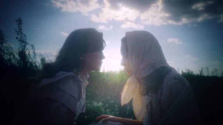 « An evening song (for three voices) de Graham Swon : le cinéma comme regarder par un trou de serrure d&rsquo;une autre dimension