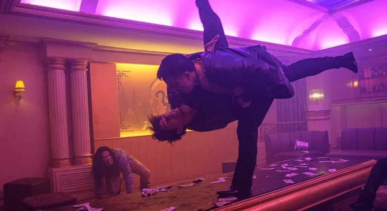 « The Furious » de Kenji Tanigaki : le thriller d&rsquo;action HK qui veut rivaliser avec « The Raid » et bombe le torse
