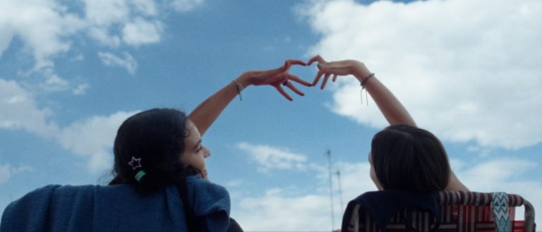 « Chicas Tristes » de Fernanda Tovar : un premier film candide et sensible en forme d’ode à l’amitié