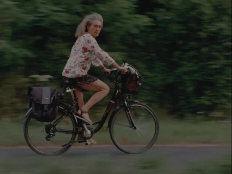 « Cœur Secret » de Tom Fontenille à l&rsquo;ACID : documentaire fin et sensible d’un fils sur la transition de genre de son parent