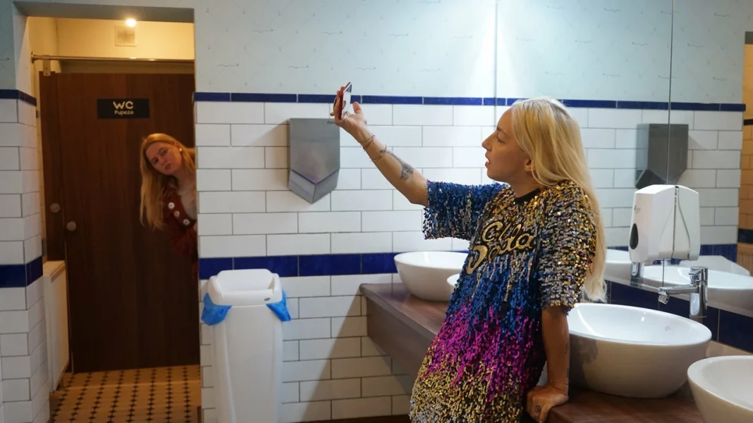 « What Happens at Night » : Ilinca Manolache, l’actrice culte de Radu Jude, chez Martin Scorsese