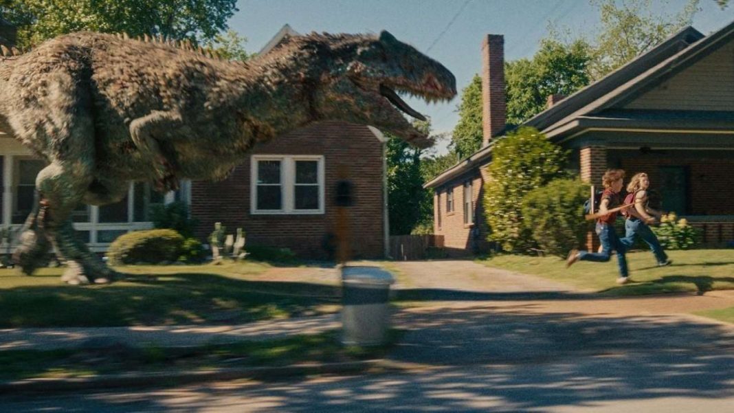 « La fin d’Oak Street » de David Robert Mitchell : old-school, fun et un poil malaisant